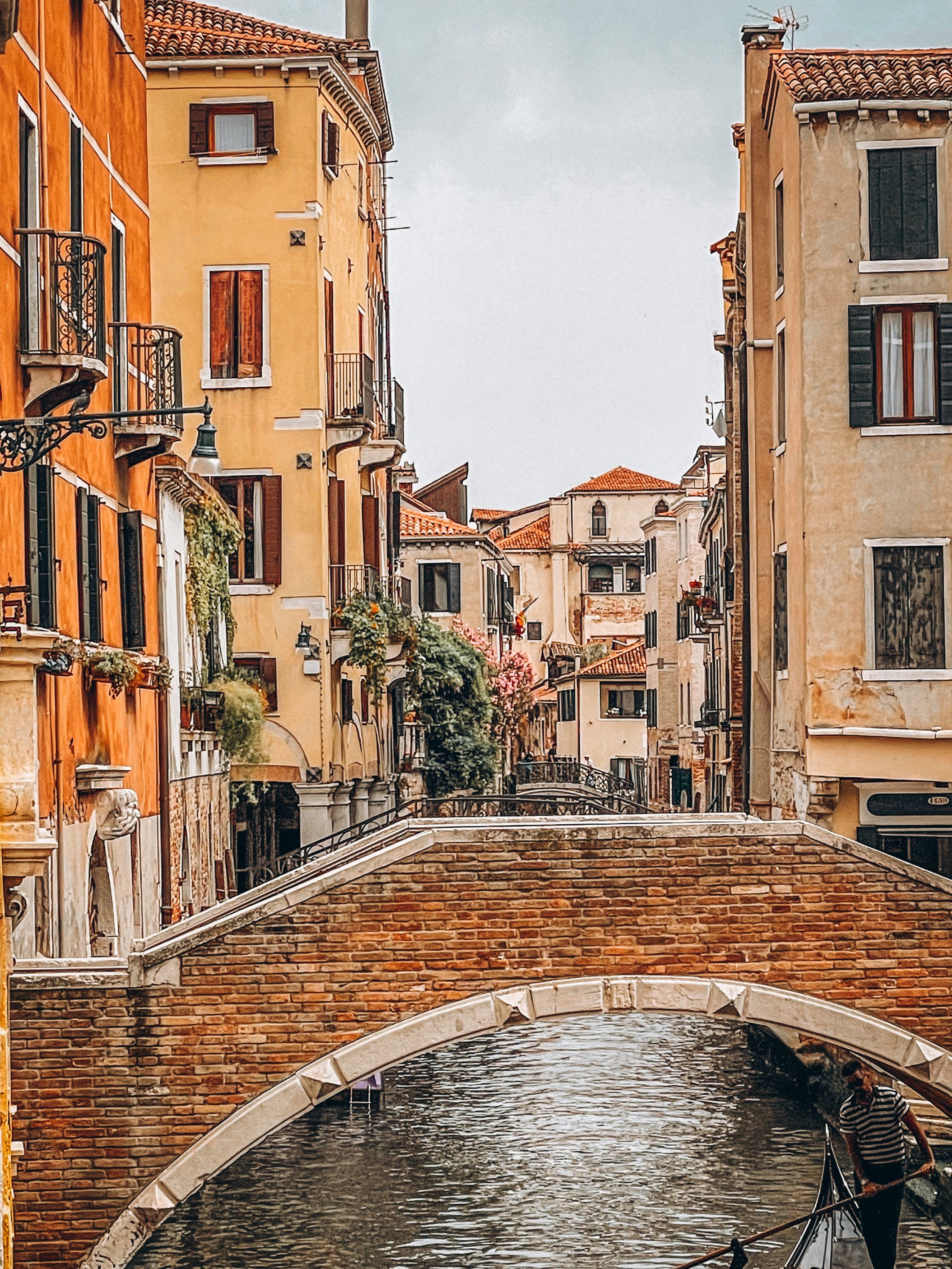 venice bridge view