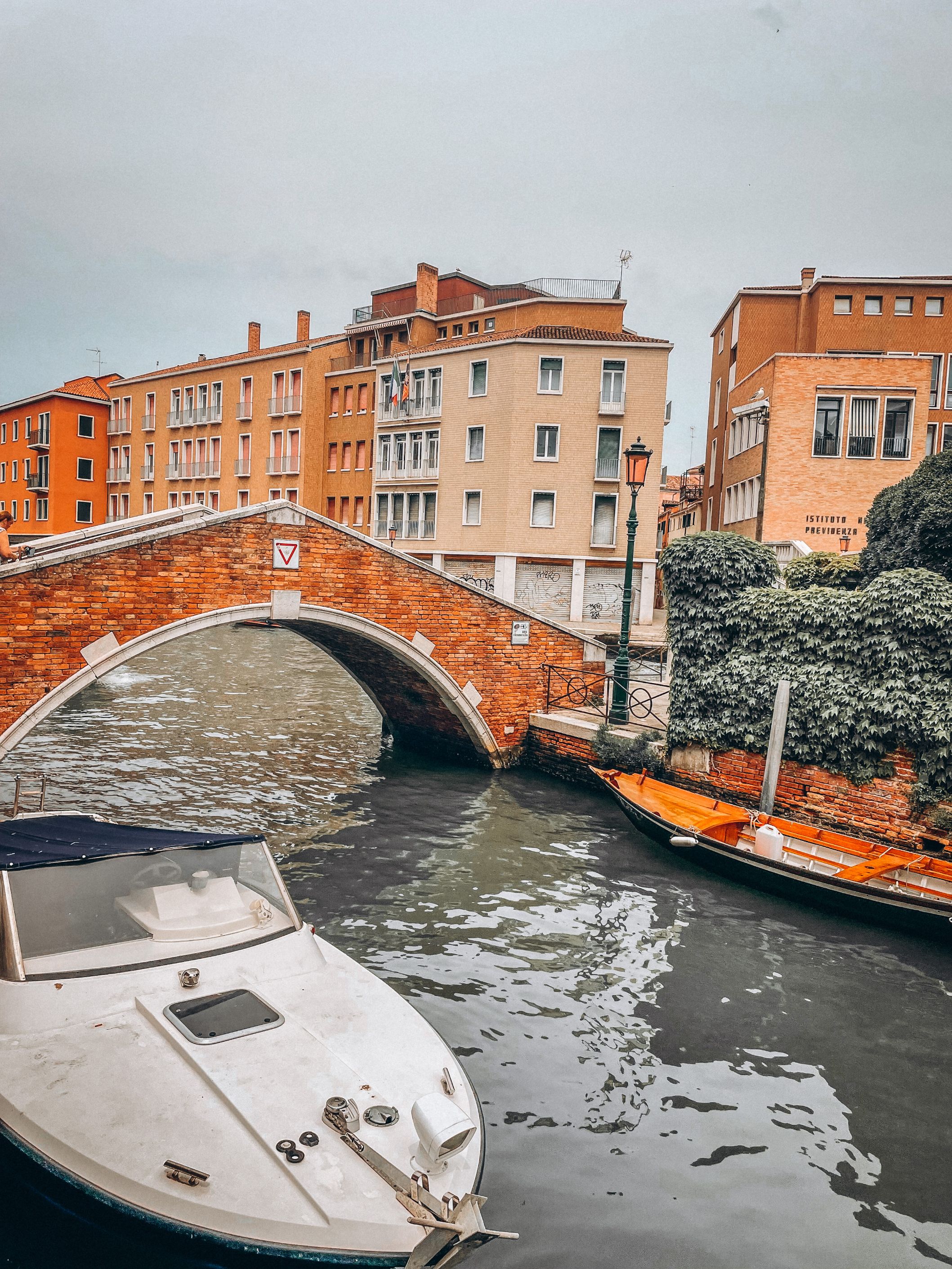 venice bridge