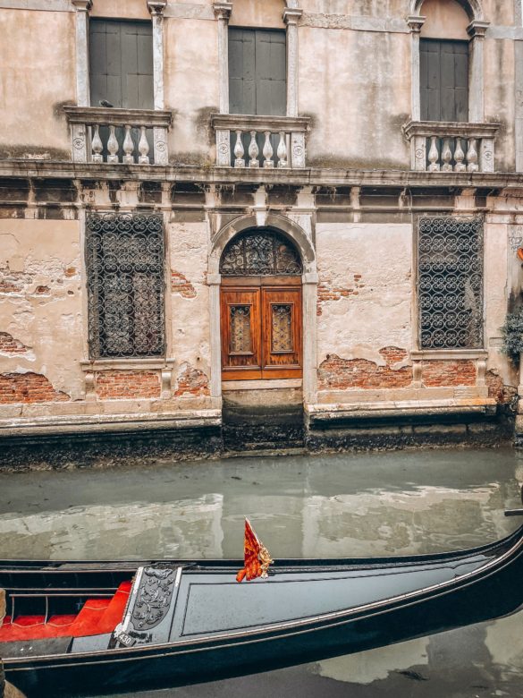 venice canal2